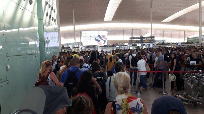 Fracasan las negociaciones y los trabajadores de Eulen continúan en huelga en el Aeropuerto de Barcelona-El Prat