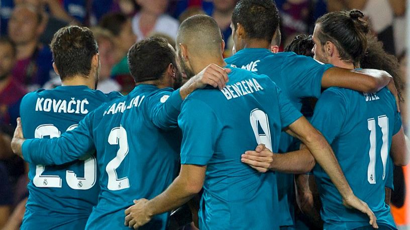 Supercopa de España: el Madrid acaba con diez, pero humilla al Barça en el Camp Nou (1-3)