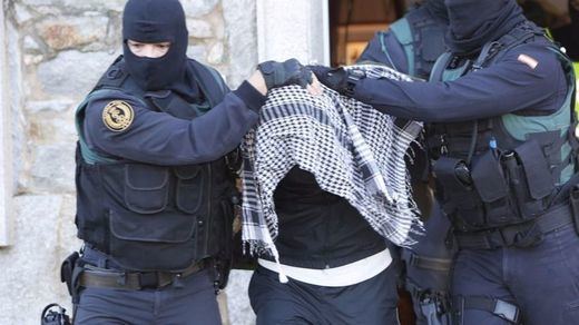 Dos nuevos jóvenes detenidos por guardias civiles en Melilla por amenaza terrorista