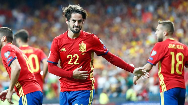 Isco desata la alegría en una España que arrasa a Italia (3-0) y apunta a lo grande para el Mundial