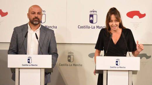 Los miembros de Podemos en el nuevo gobierno renuncian al coche oficial y donarán parte de su sueldo