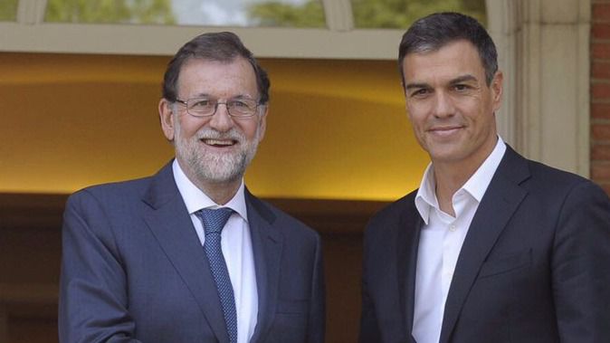Dos sondeos confirman la hegemonía de la derecha, pese al efecto Sánchez que olvida el 'sorpasso' de Podemos