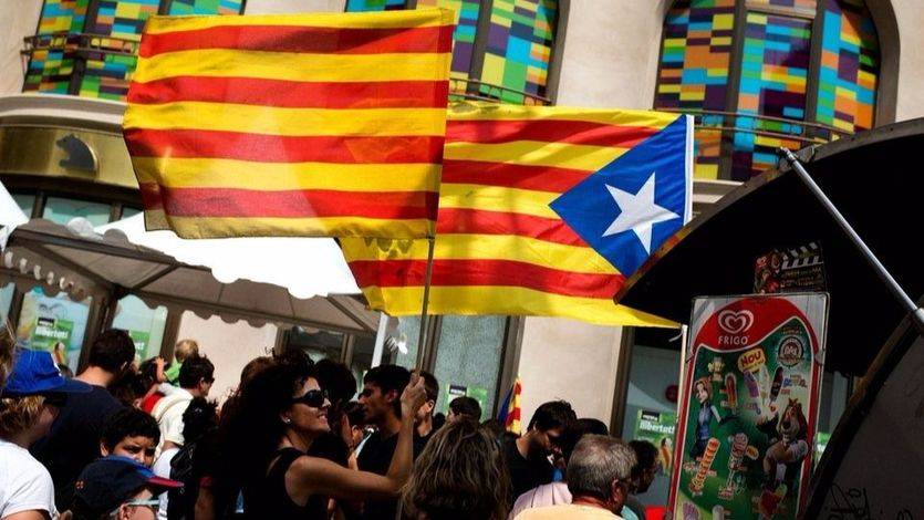 La gran mayoría de los españoles, a favor de impedir el referéndum aunque sea por la fuerza