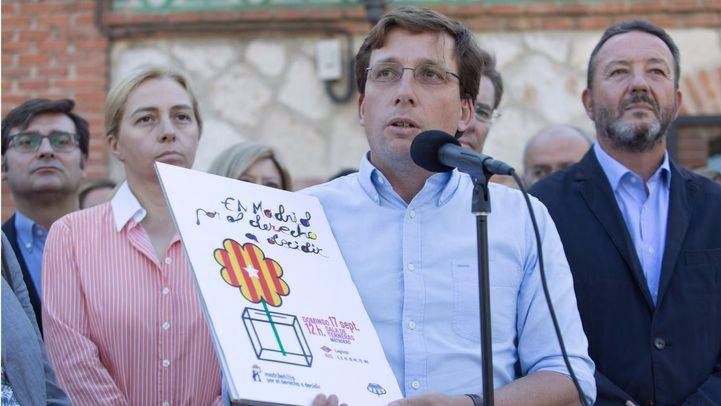 José Luis Martínez-Almeida portavoz del PP en el Ayuntamiento de Madrid al presentar el recurso contra el acto independentista