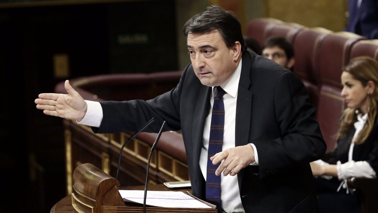 El nuevo problema para el Gobierno: el PNV le retirará su apoyo si aplasta a Cataluña
