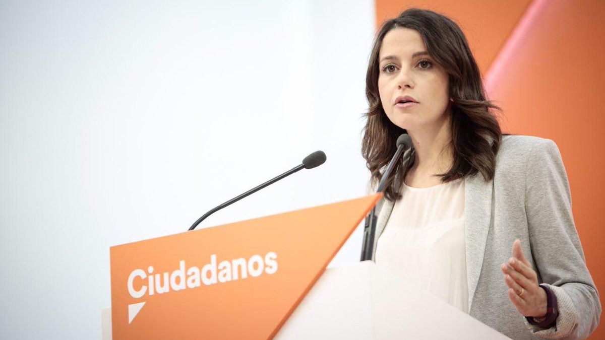 Ciudadanos fracasa en su intento de presentar una moción de censura contra Puigdemont