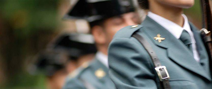 Interior suspende las vacaciones y permisos de policías y guardias civiles destinados en Cataluña