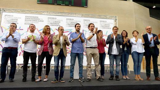Podemos ofrece una nueva moción de censura contra Rajoy como paso previo a un referéndum pactado