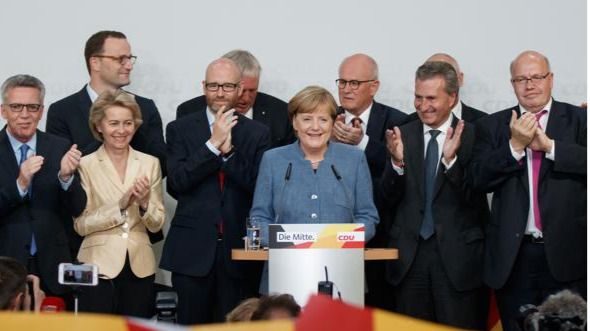 La victoria más débil de Merkel hace temblar a Europa mientras entra con fuerza la ultraderecha neonazi