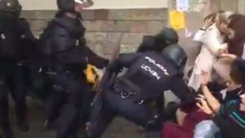 Cargas policiales en Cataluña