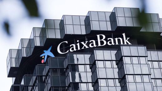 Crece la lista del éxodo catalán: CaixaBank se muda a Valencia y Gas Natural, a Madrid