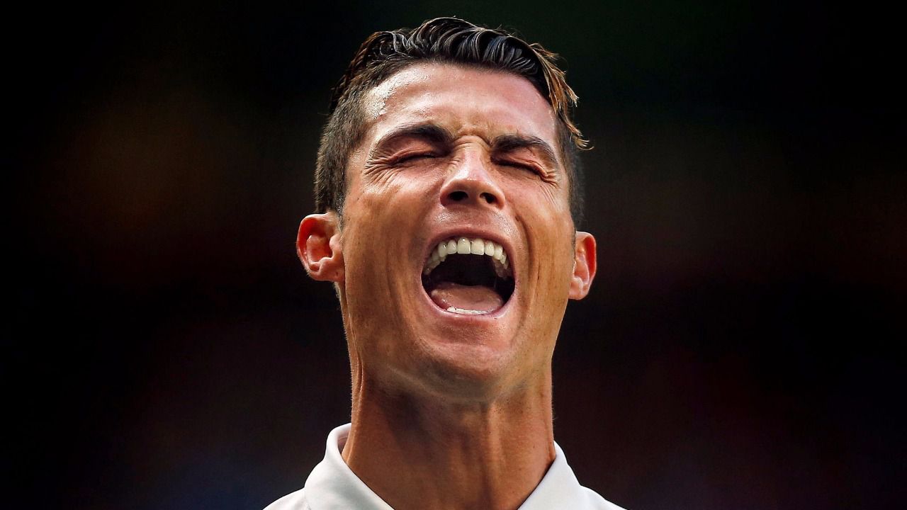 Cristiano Ronaldo recibe el premio 'The Best' en su momento más bajo