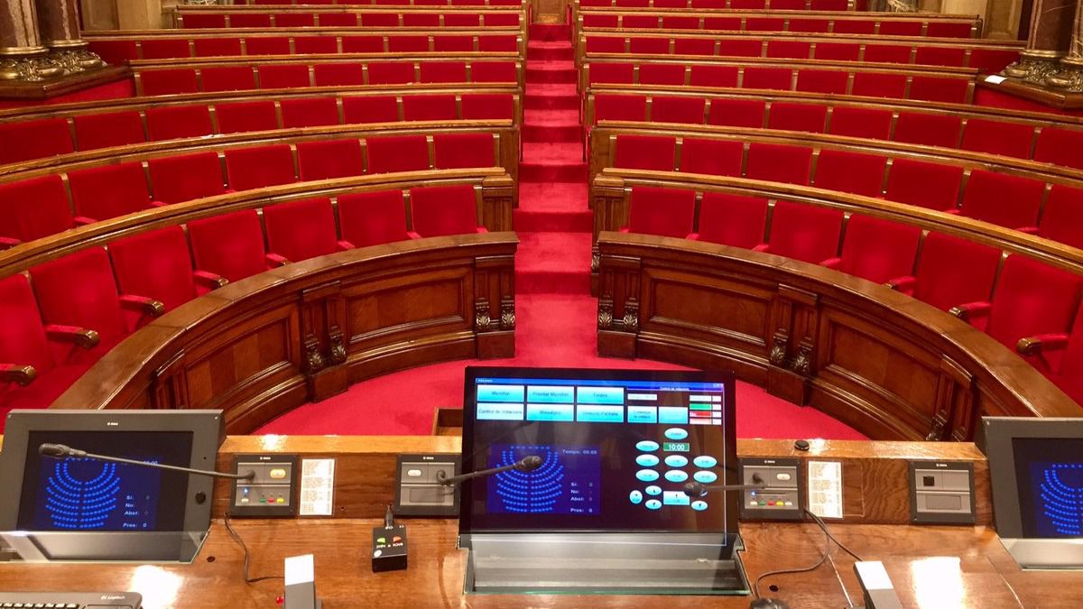 Agendas que no cuadran: el Senado sólo permitirá comparecer a Puigdemont tras el Pleno del Parlament