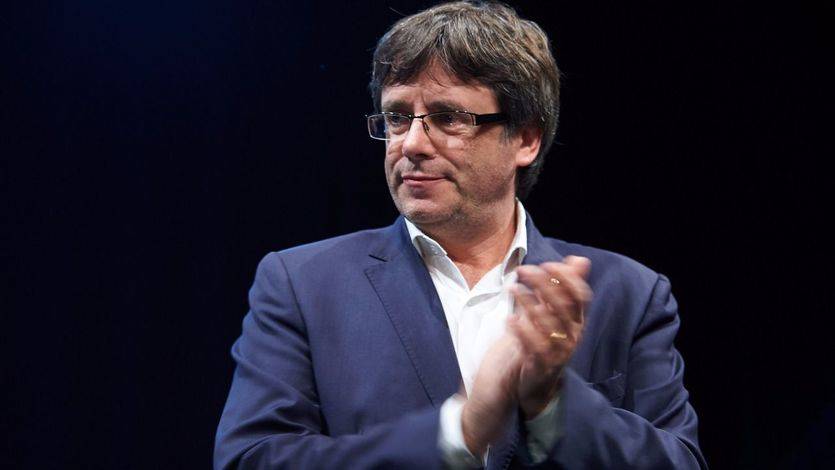 Puigdemont y 5 consejeros cesados se trasladan a Bélgica, donde podrían pedir asilo