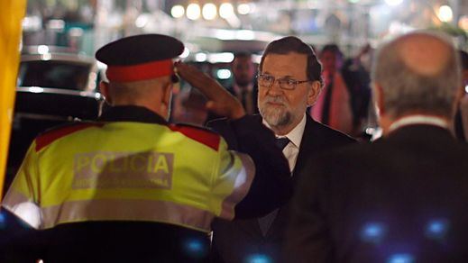 Rajoy pide el regreso de las empresas catalanas 'fugadas' y promete diálogo con los nacionalistas si ganan