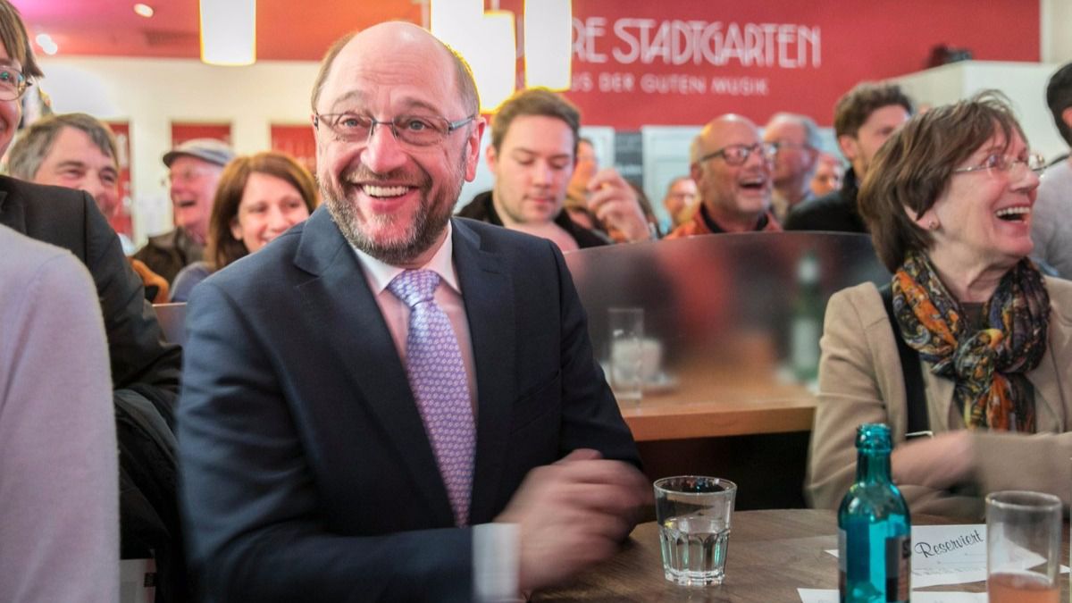 Presionan a los socialdemócratas alemanes para que permitan gobernar a Merkel
