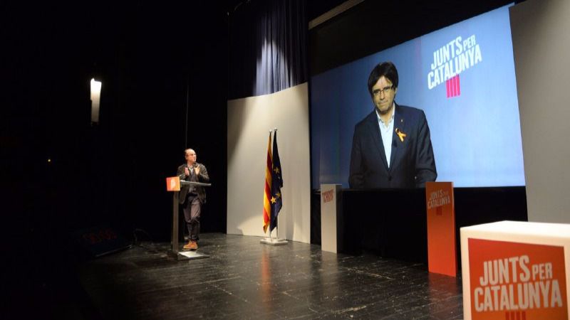Puigdemont establece al PSC como su gran rival electoral cargando contra Iceta
