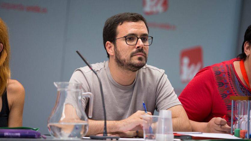 Garzón exige a Rajoy el cierre de Archidona y el cese de Zoido