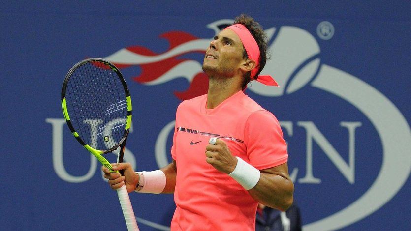 Nadal debuta en el Open de Australia con una arrolladora victoria ante Víctor Estrella