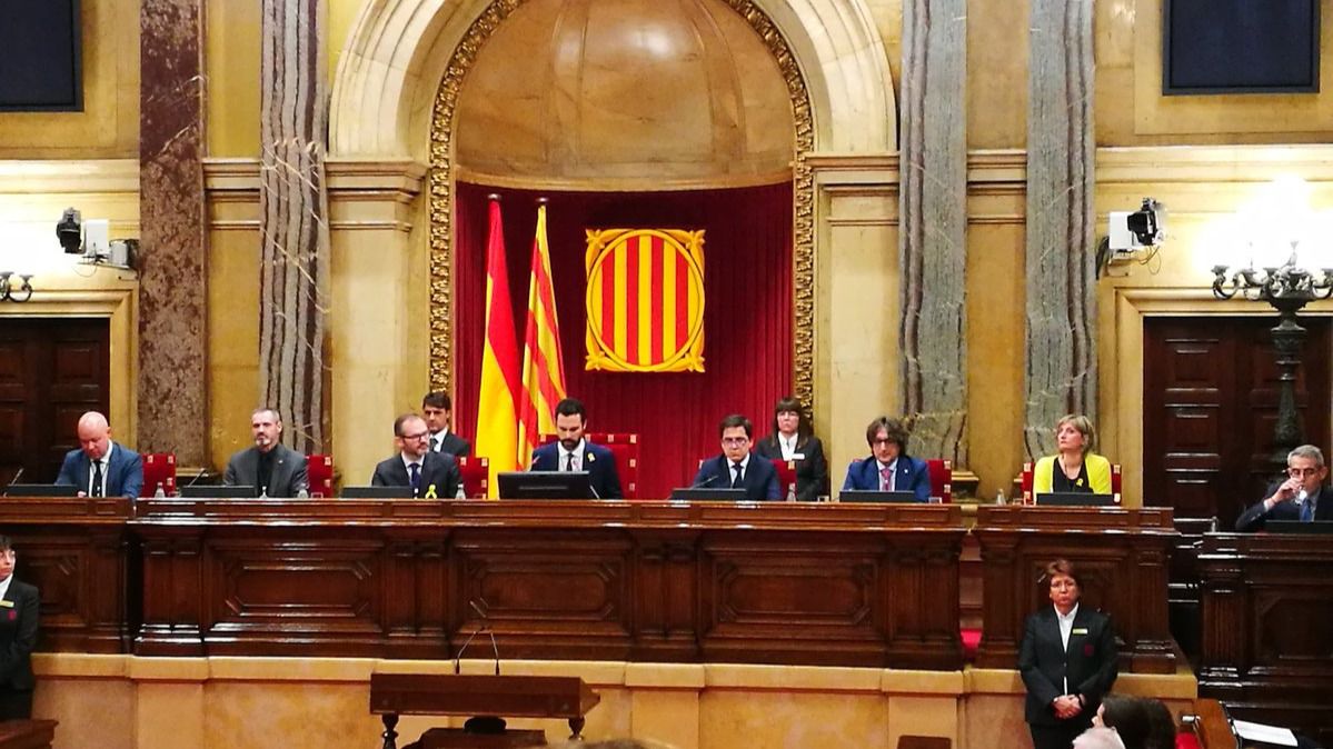 Puigdemont pide delegar el voto en la investidura y se cita con Torrent en Bruselas