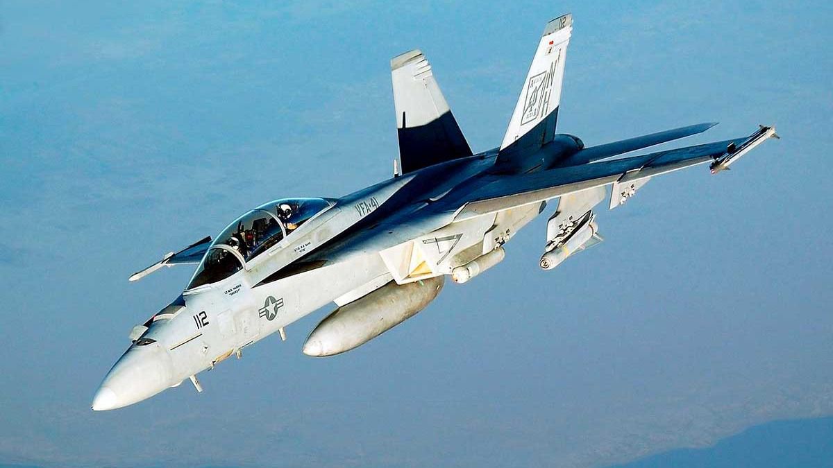 ¿Qué provocó el accidente del F-18? El Ejército del Aire desmiente a los compañeros del piloto fallecido