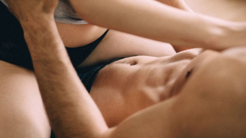 La nueva moda sexual entre los hombres sin complejos: qué es el Pegging