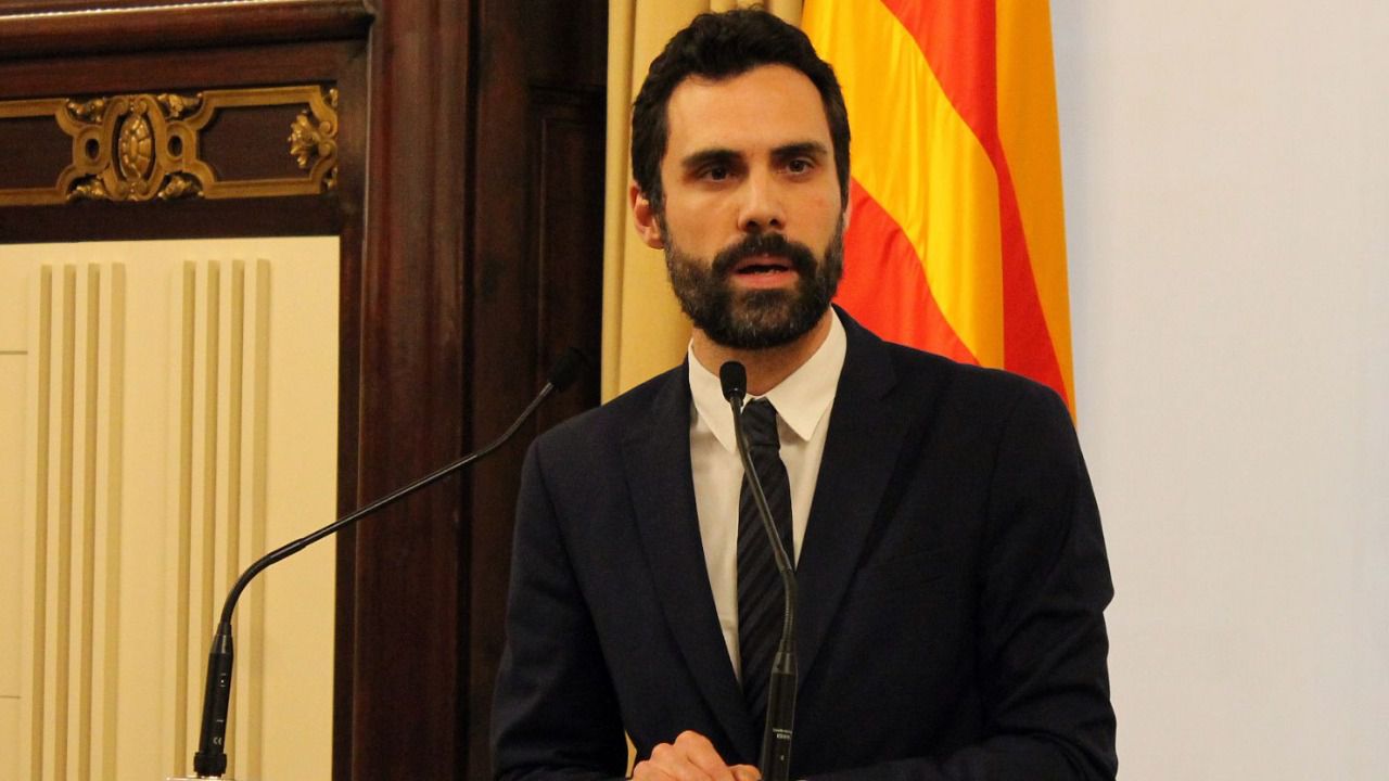 Torrent tacha de "insidiosa" e "inmoral" la insinuación de un pacto ERC-Moncloa para tumbar a Puigdemont