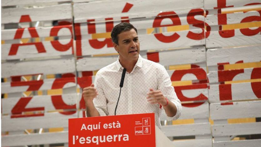 Sánchez reparte culpas entre Rajoy y los independentistas: 'España no se merece quedar varada'