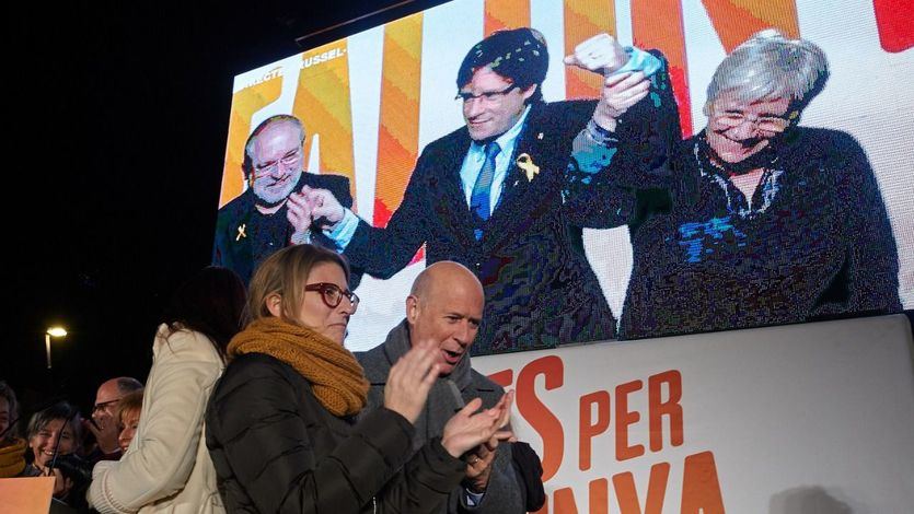 Puigdemont negoció ayer con ERC una manera 'efectiva' de conseguir la investidura y formar gobierno nacionalista