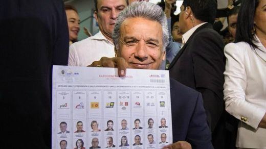 Ecuador: el presidente Moreno se impone a Correa y le gana el referéndum que impide su regreso político