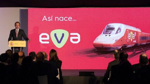De la Serna presenta el nuevo concepto de Smart Train de Renfe: Eva