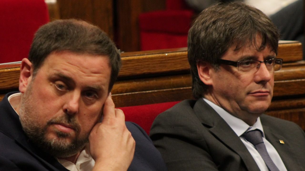 &gt; ERC 'abandona' a Junts per Catalunya en su empeño por investir a Puigdemont a distancia