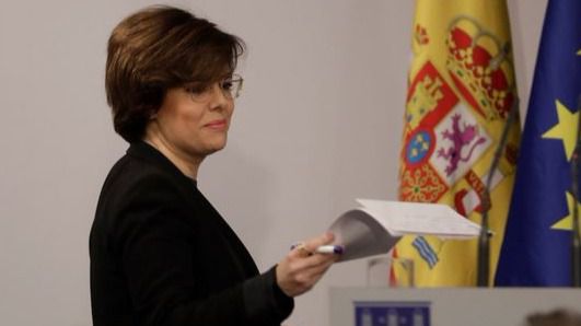 Sáenz de Santamaría descarta el plan de Puigdemont: "No va a haber un gobierno en el exilio"