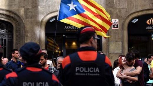 Un informe policial asegura que los Mossos d'Esquadra ayudaron a huir a Puigdemont