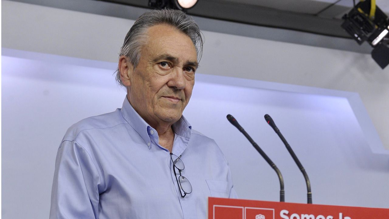 El PSOE acusa a Colau de "jugar con fuego" por el desplante al Rey en el Mobile World Congress