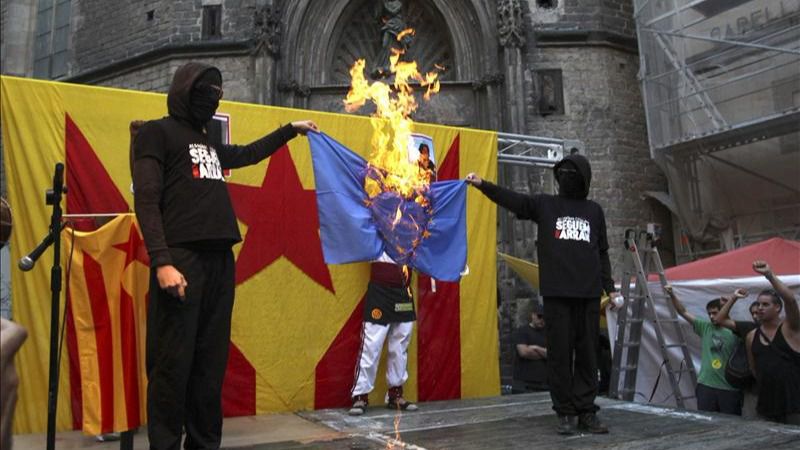 El Tribunal Europeo de Derechos Humanos permite quemar fotos del Rey para defender la 'libertad de expresión'