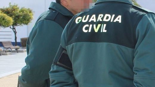 La Guardia Civil detiene a un alto cargo de la Generalitat por el 1-O y pone en el punto de mira a Òmnium Cultural