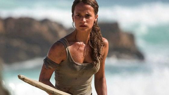 Alicia Vikander y el lamentable debate sobre el tamaño de sus pechos para representar a Lara Croft en 'Tomb Raider'