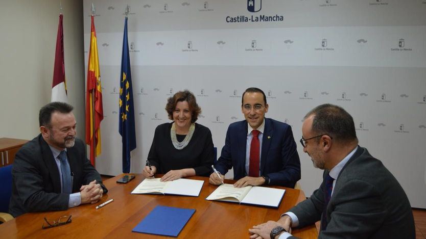 El Gobierno de Castilla-La Mancha y Globalcaja firman un convenio de colaboración para el desarrollo del Financia Adelante