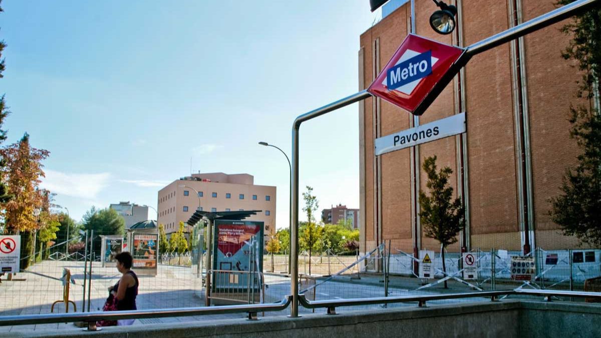 Moratalaz un barrio sin ascensores en las cuatro estaciones de Metro