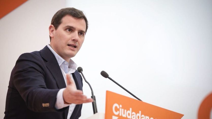 Aumentan las presiones al PSOE por su rechazo a los Presupuestos: Rivera critica el 'no es no'