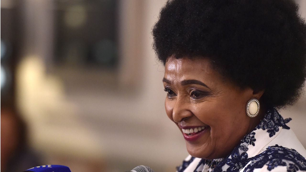 Muere la activista y política Winnie Madikizela-Mandela, ex mujer de Nelson Mandela