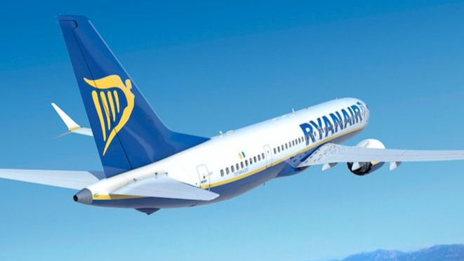 IU exige que Ryanair no cobre que los menores puedan sentarse con sus padres