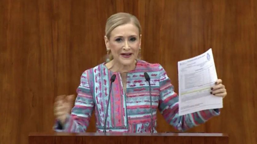 Cifuentes, en la Asamblea: 'El título de máster es perfectamente real y legal'