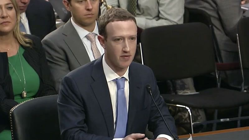 Zuckerberg se disculpó ante el Senado de EEUU por el escándalo de los datos privados en Facebook