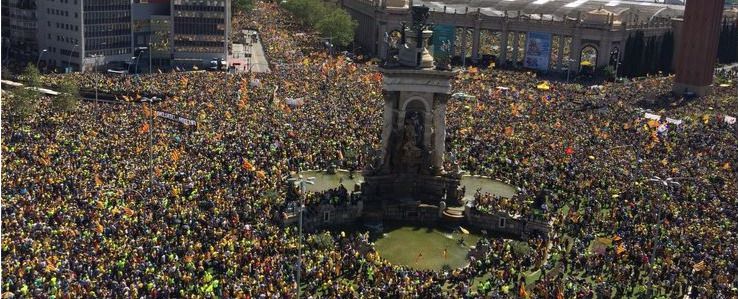 El independentismo vuelve a tomar Barcelona para exigir la libertad de los líderes encarcelados