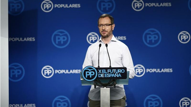 El PP aleja la dimisión de Cifuentes y reta a C's y PSOE a echar a Cantó y Franco