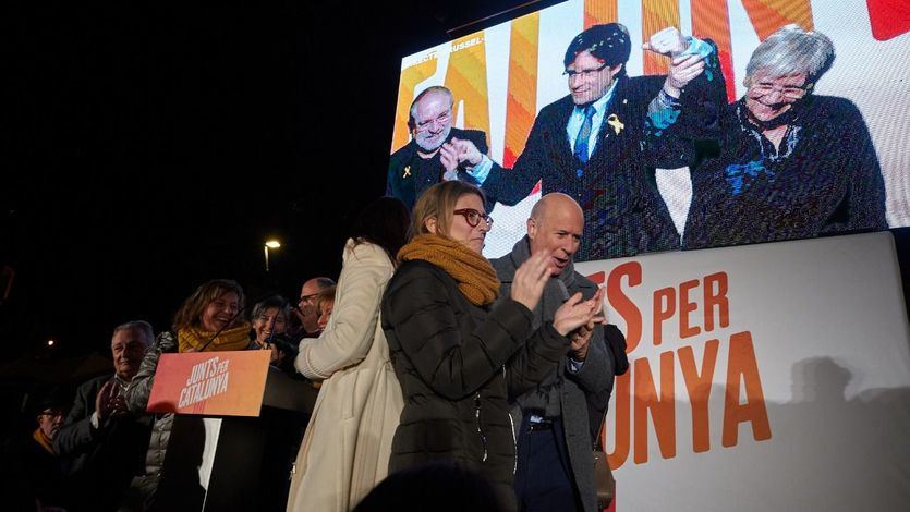 Miembros de JxCat discrepan con Puigdemont sobre su candidatura y ERC prepara un candidato exprés para la investidura