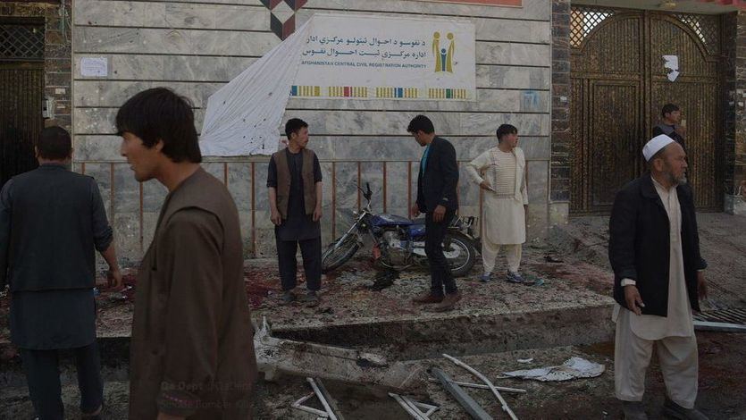 Al menos 52 muertos y 112 heridos en Kabul en un atentado reivindicado por el Estado Islámico
