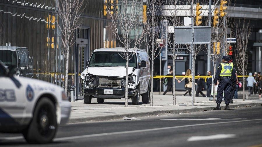 Al menos 10 muertos en un atropello múltiple con una furgoneta en Toronto